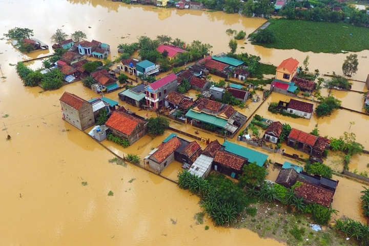 Mùa mưa bão năm này diễn biến khó lường, khó đoán định. Mùa mưa bão năm này diễn biến khó lường, khó đoán định.