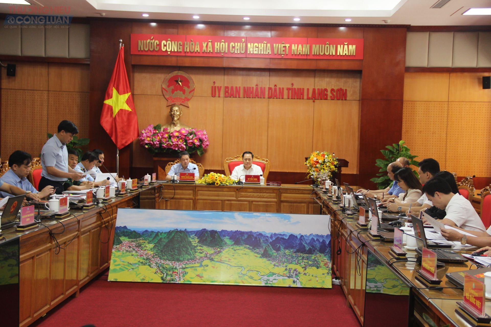 Quang cảnh hội nghị