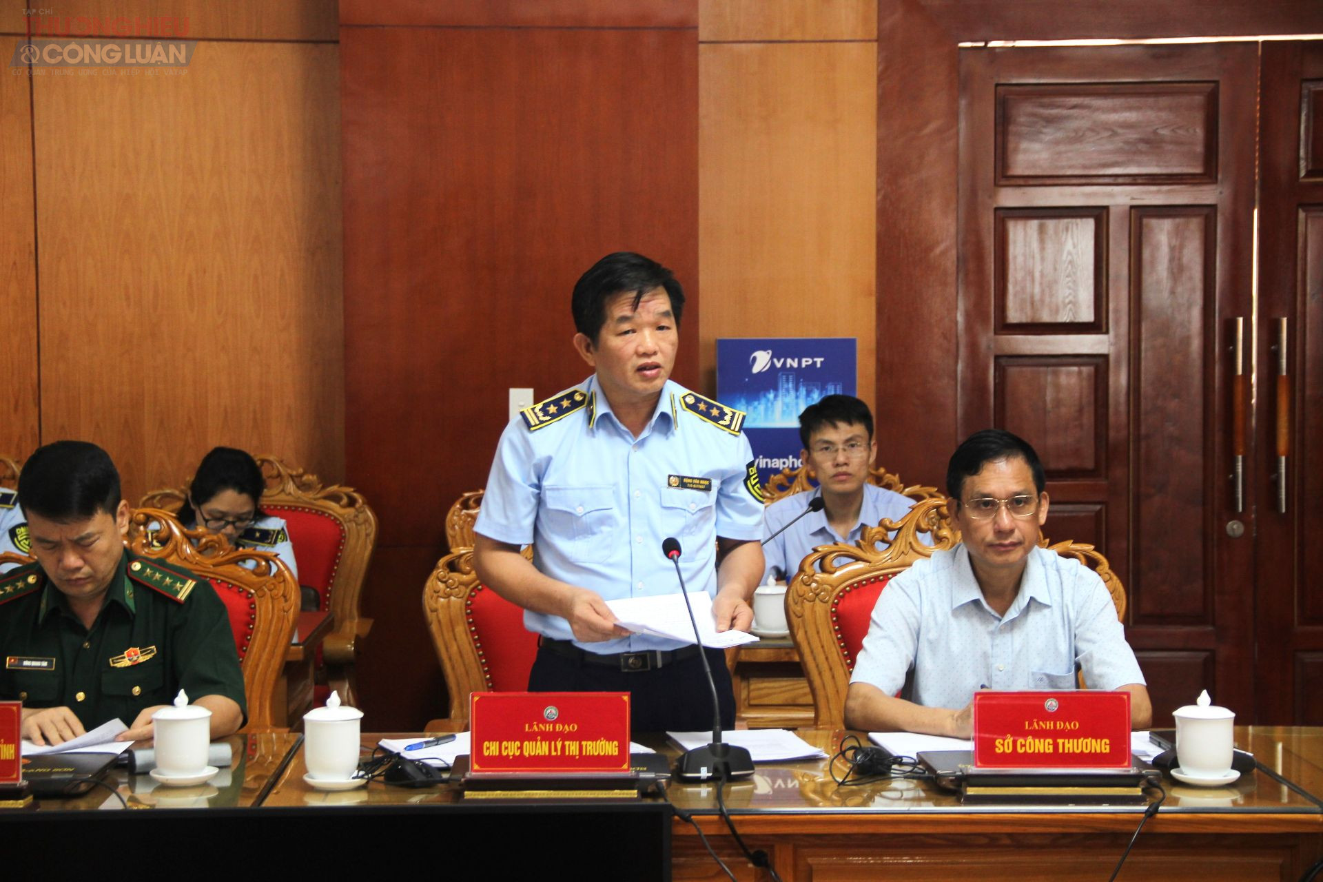 Chi cục trưởng Chi cục Quản lý thị trường Lạng Sơn Đặng Văn Ngọc, Phó Trưởng Ban Chỉ đạo 389 Lạng Sơn thông tin về kết quả chống buôn lậu, gian lận thương mại trên địa bàn