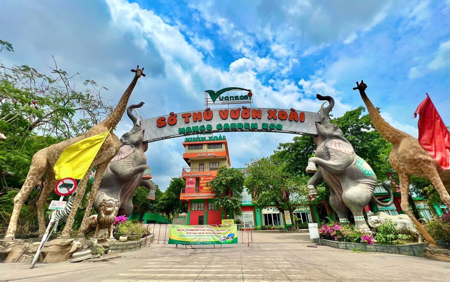 UBND tỉnh Đồng Nai xử phạt đối với Công ty TNHH Khu du lịch sinh thái Vườn Xoài là hơn 1,5 tỷ đồng. UBND tỉnh Đồng Nai xử phạt đối với Công ty TNHH Khu du lịch sinh thái Vườn Xoài là hơn 1,5 tỷ đồng.