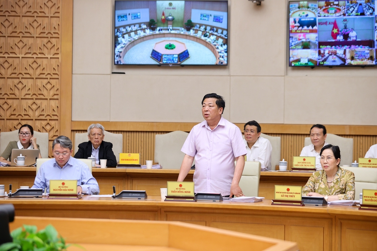 Bộ trưởng Bộ Xây dựng Trần Hồng Minh phát biểu tại phiên họp - Ảnh: VGP/Nhật Bắc Bộ trưởng Bộ Xây dựng Trần Hồng Minh phát biểu tại phiên họp - Ảnh: VGP/Nhật Bắc