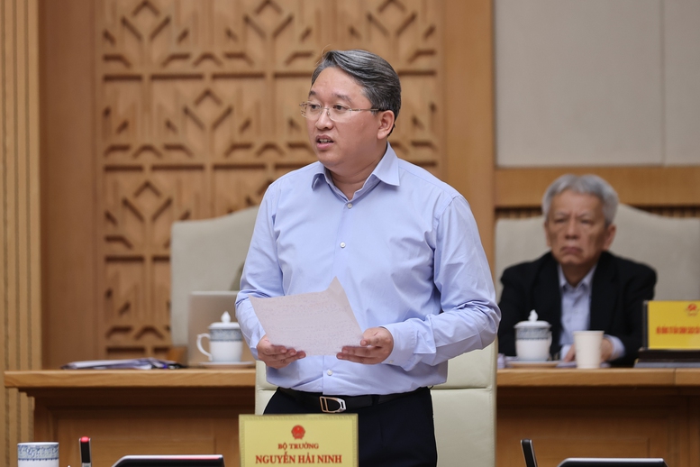 Bộ trưởng Bộ Tư pháp Nguyễn Hải Ninh phát biểu tại phiên họp - Ảnh: VGP/Nhật Bắc Bộ trưởng Bộ Tư pháp Nguyễn Hải Ninh phát biểu tại phiên họp - Ảnh: VGP/Nhật Bắc