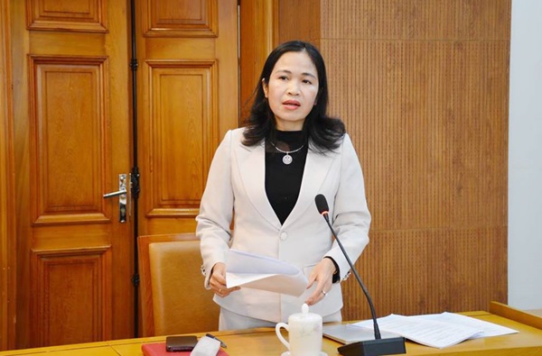 Bà Nguyễn Thị Vi Huế, Phó Giám đốc Sở Nông nghiệp và Môi trường - Tổ trưởng Tổ công tác số 01. Bà Nguyễn Thị Vi Huế, Phó Giám đốc Sở Nông nghiệp và Môi trường - Tổ trưởng Tổ công tác số 01.