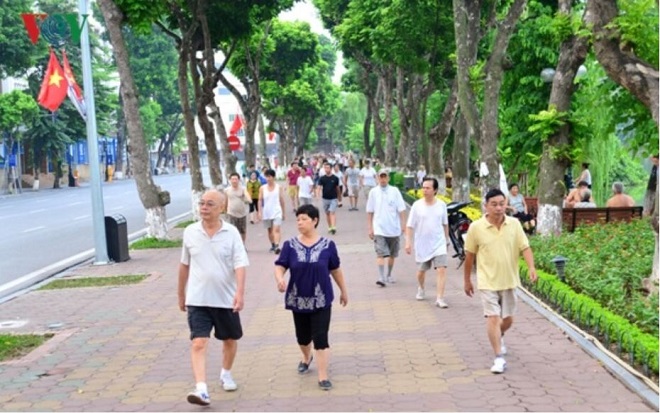 Nếu người già đi bộ khoảng 30 phút mỗi ngày với cường độ trung bình và duy trì ít nhất 4 lần/tuần có thể giúp ngủ ngon hơn