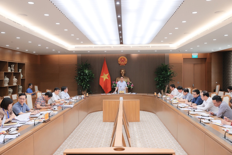 Phó Thủ tướng Bùi Thanh Sơn chủ trì cuộc họp với Đảng uỷ Bộ Công Thương về công tác chuẩn bị Đại hội Đảng bộ - Ảnh: VGP/Hải Minh