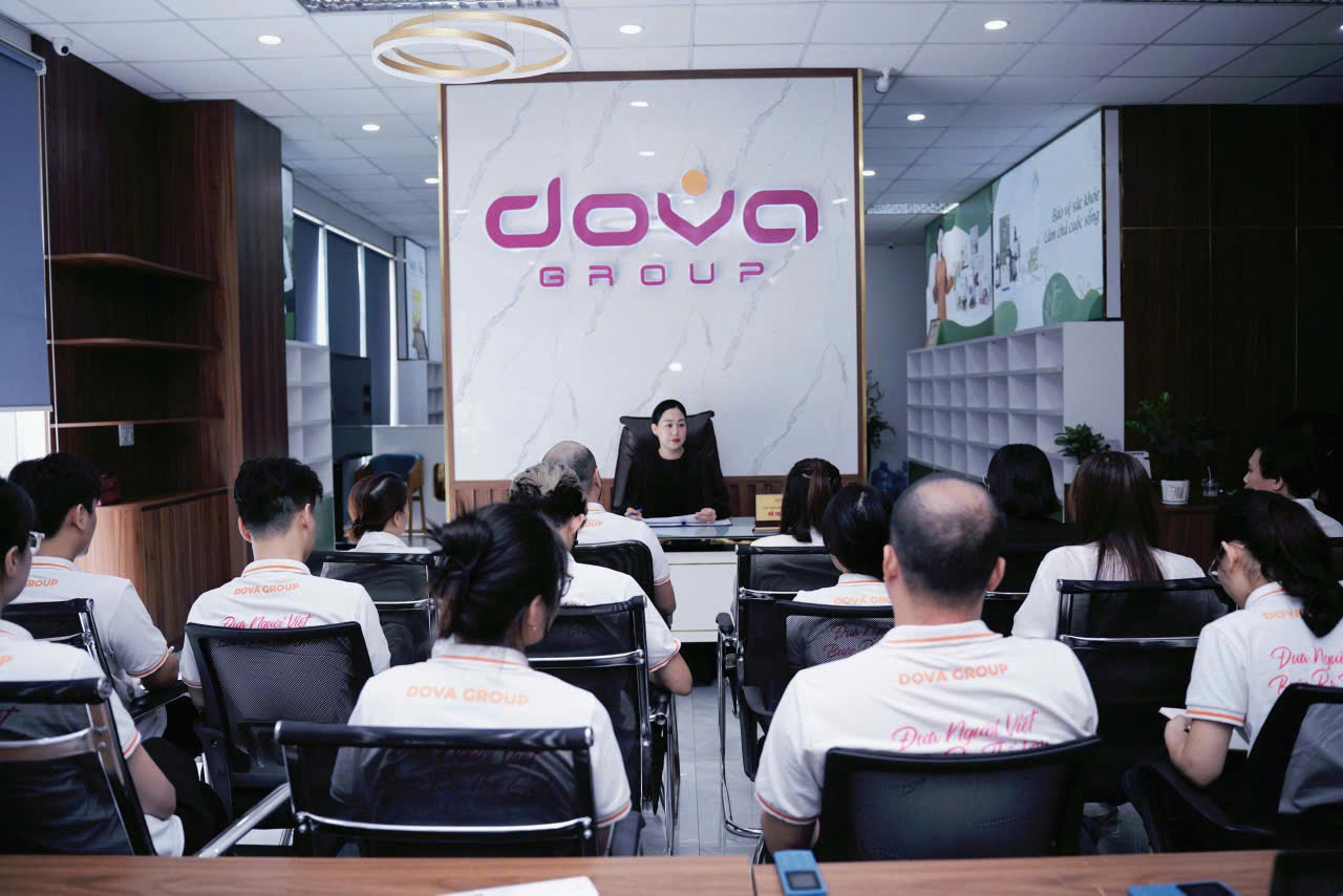 Dova Group: Hành trình "tìm ánh sáng" sau những khúc quanh