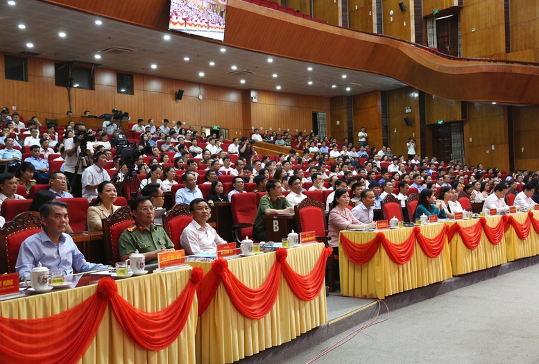 Các đại biểu tham dự Hội nghị - Ảnh: VGP/Nguyễn Hoàng Các đại biểu tham dự Hội nghị - Ảnh: VGP/Nguyễn Hoàng