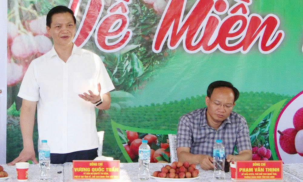 Đồng chí Vương Quốc Tuấn phát biểu tại buổi làm việc. Đồng chí Vương Quốc Tuấn phát biểu tại buổi làm việc.