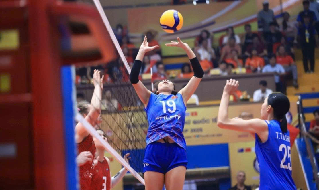 Nỗ lực của Lâm Oanh, Bích Thủy và các đồng đội trong set 3 đã được đền đáp Nỗ lực của Lâm Oanh, Bích Thủy và các đồng đội trong set 3 đã được đền đáp