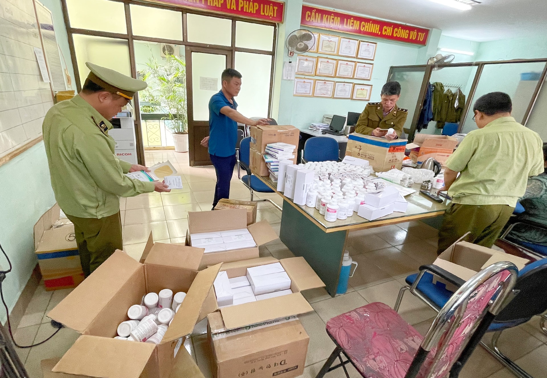 Chống thuốc giả: ‘Cuộc chiến’ cam go, phức tạp