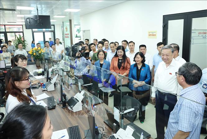 Thay đổi tư duy, nâng cao trình độ, trách nhiệm và đạo đức công vụ