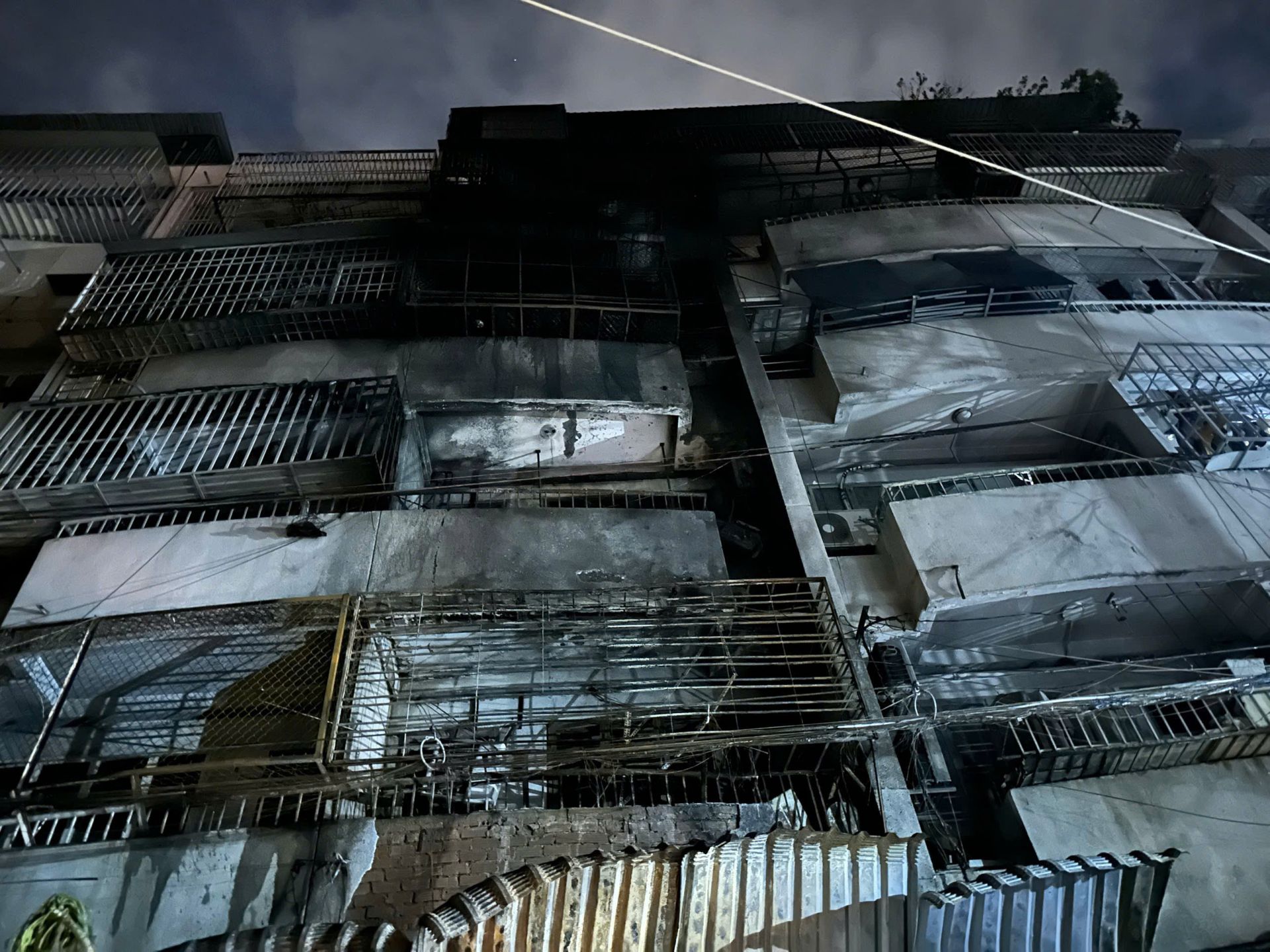 Hiện trường vụ cháy chung cư Độc Lập nằm trong hẻm 80 đường Đô Đốc Long