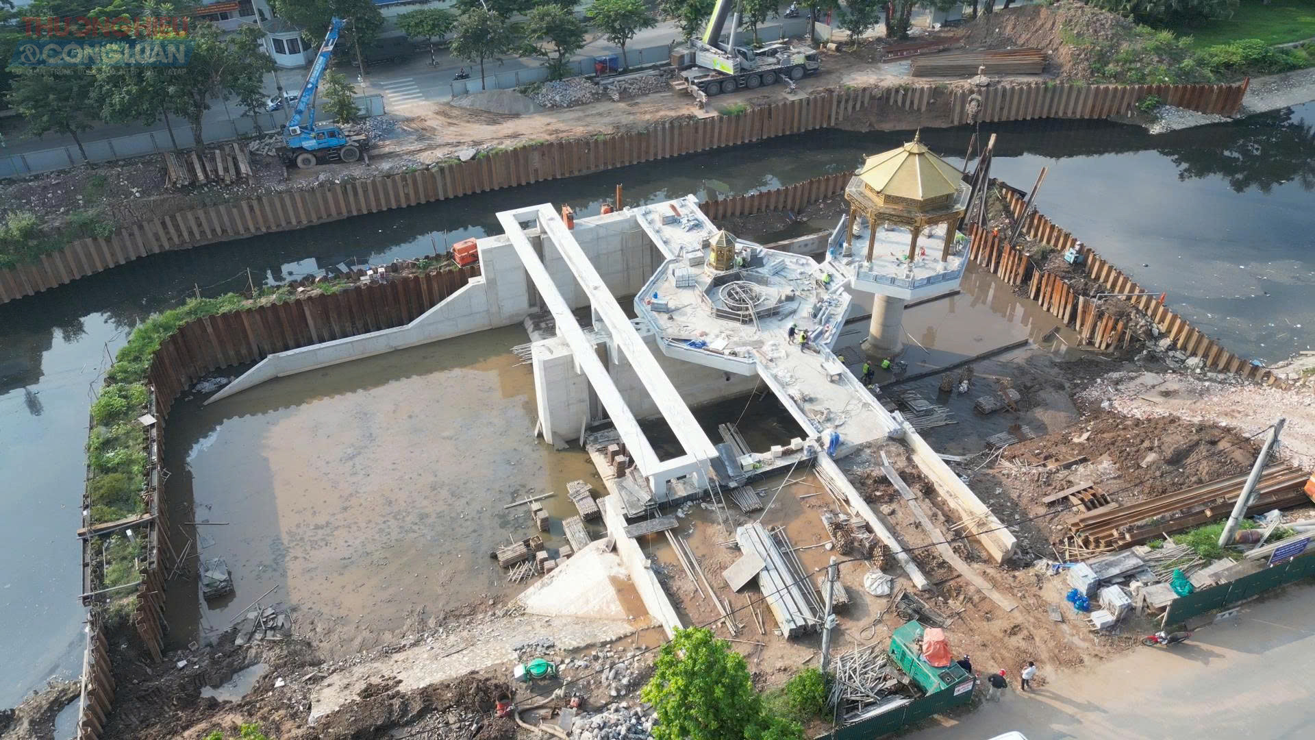 Đập dâng đầu tiên trên sông Tô Lịch khởi công từ giữa tháng 2/2025, tại khu vực hạ lưu sông, thuộc phường Thanh Liệt.