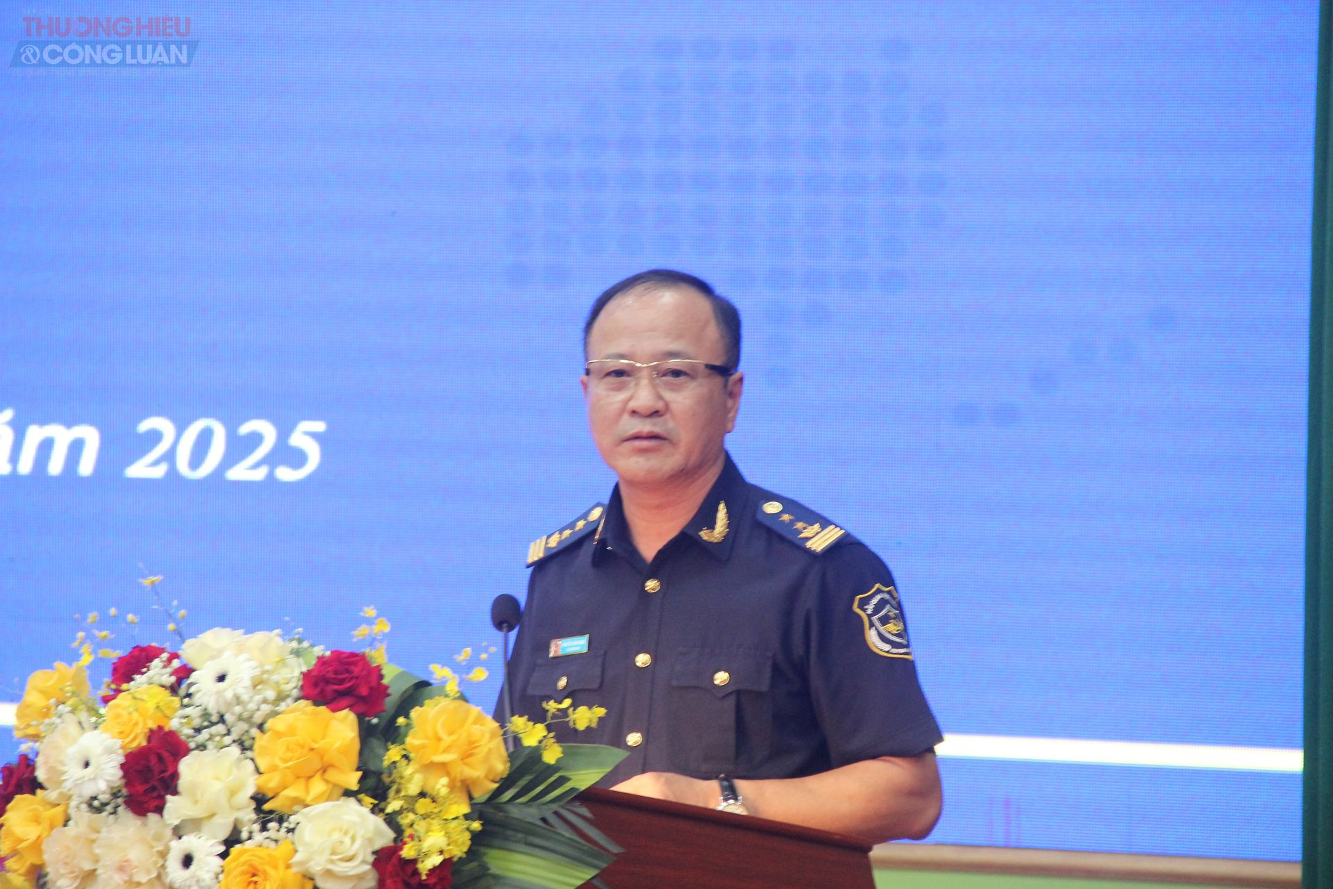 Chi cục trưởng Chi cục Hải quan khu vực VI Nguyễn Văn Hoàn phát biểu tại hội nghị
