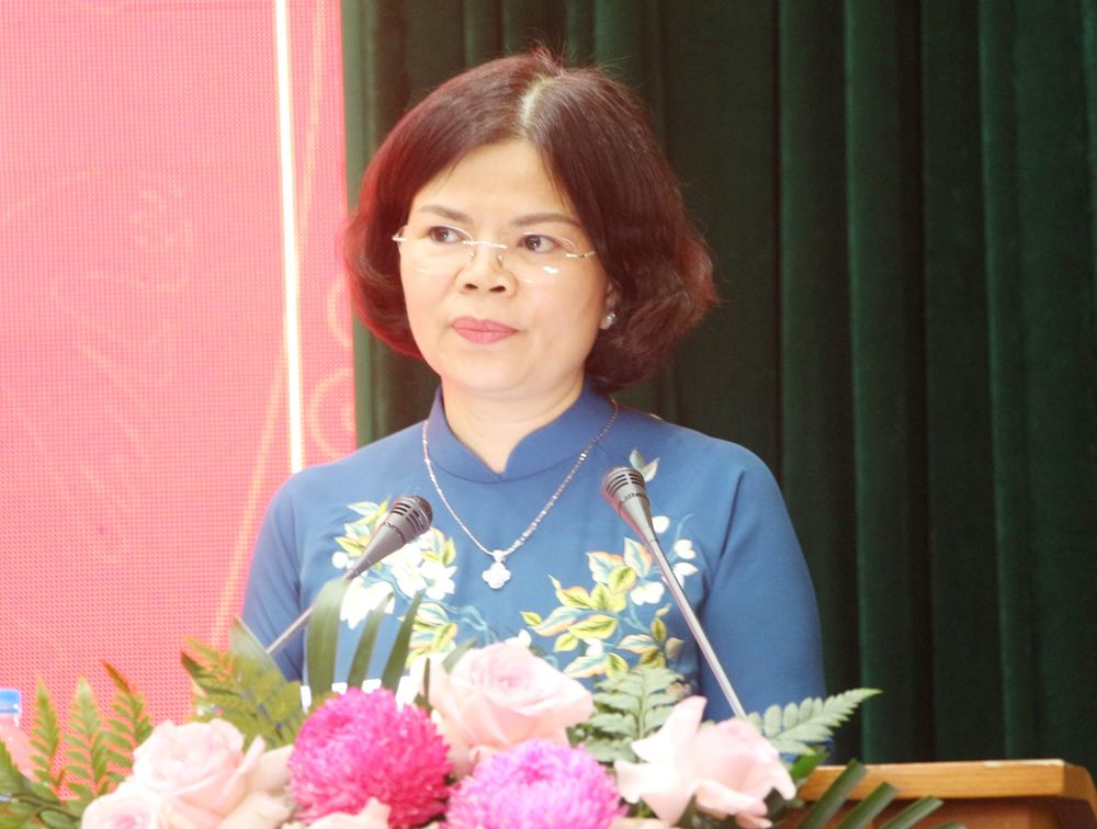ồng chí Nguyễn Hương Giang phát biểu chỉ đạo tại hội nghị. ồng chí Nguyễn Hương Giang phát biểu chỉ đạo tại hội nghị.