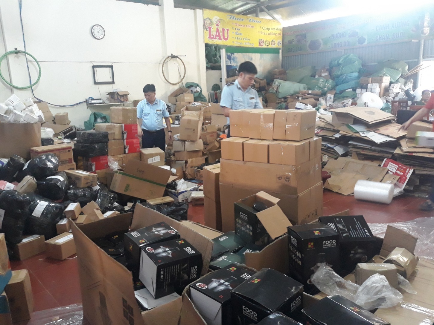 Hàng giả trên sàn thương mại điện tử, mạng xã hội vẫn có diễn biến phức tạp