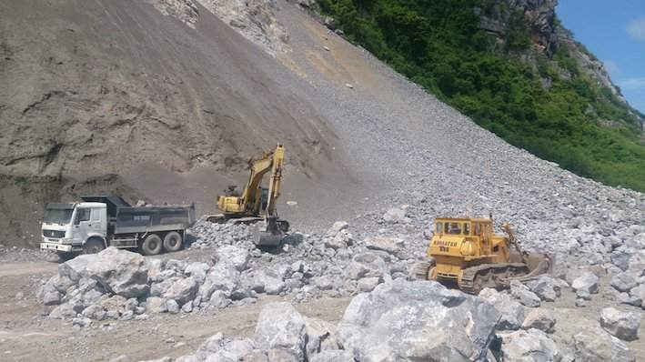 Quy định chi tiết điều kiện cấp phép khai thác khoáng sản làm vật liệu xây dựng