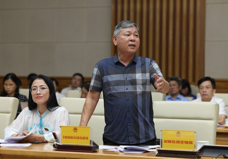 Các đại biểu góp ý dự thảo Nghị quyết - Ảnh: VGP/Nhật Bắc