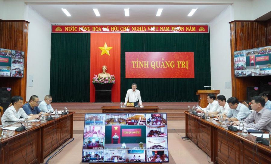 Phó Chủ tịch UBND tỉnh Quảng Trị Phan Phong Phú chủ trì buổi làm việc.