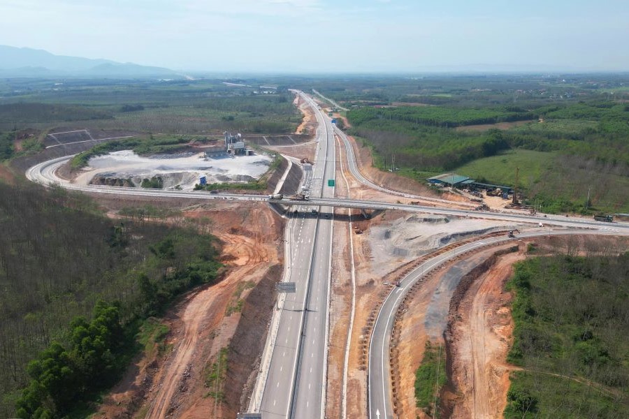Quảng Trị tập trung tháo gỡ vướng mắc, đẩy nhanh tiến độ giải phóng mặt bằng cao tốc Bắc - Nam
