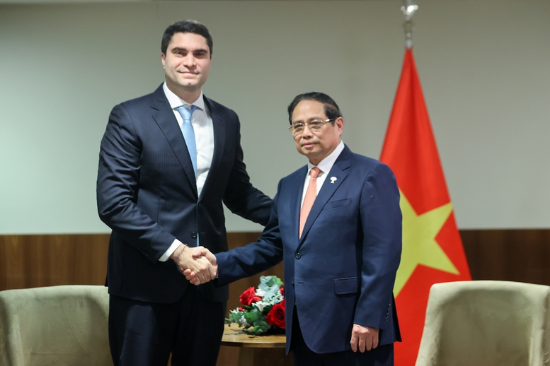 Thủ tướng Phạm Minh Chính làm việc với lãnh đạo Tập đoàn Vale - Ảnh: VGP/Nhật Bắc Thủ tướng Phạm Minh Chính làm việc với lãnh đạo Tập đoàn Vale - Ảnh: VGP/Nhật Bắc