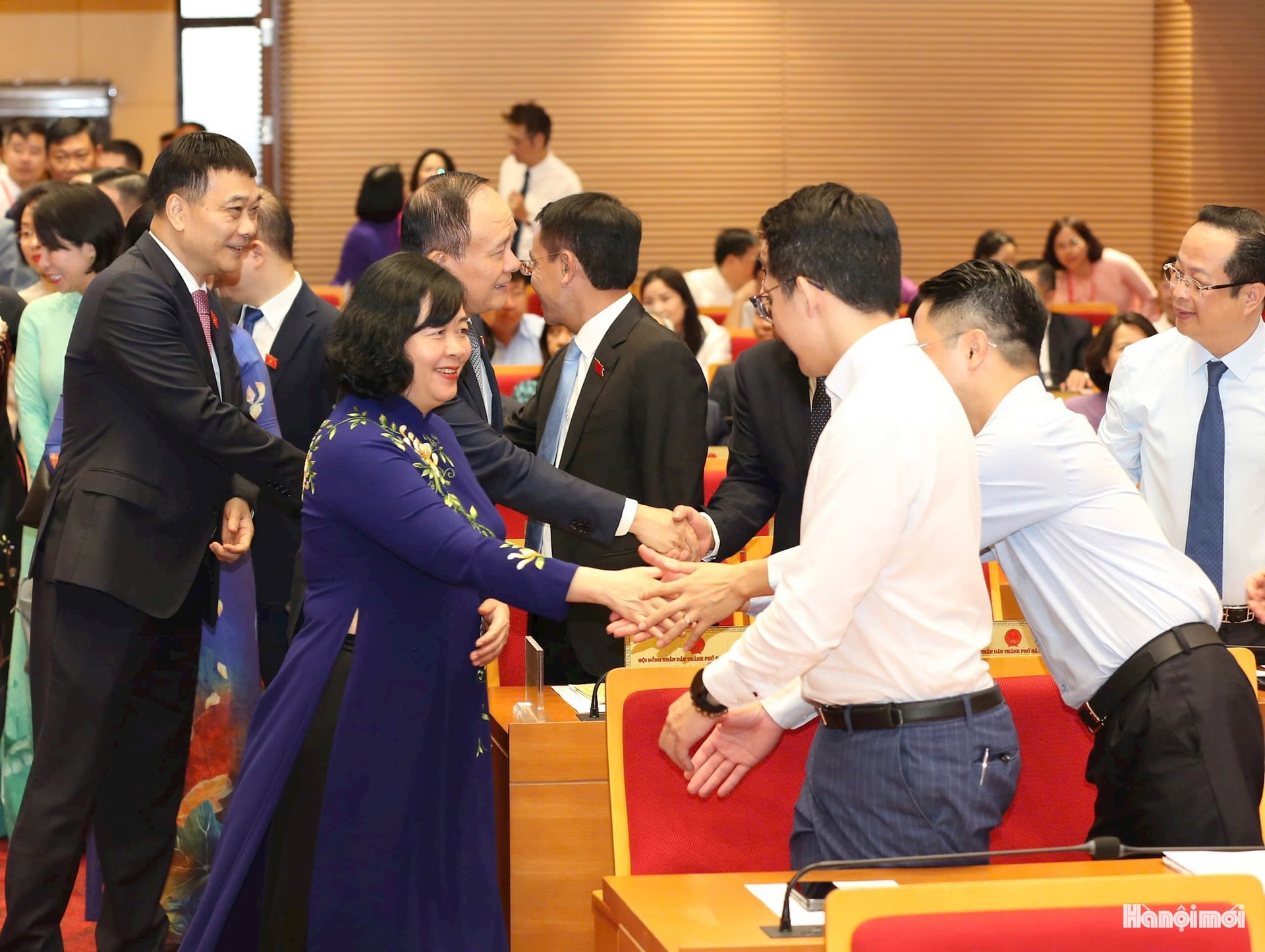 Bí thư Thành ủy Hà Nội Bùi Thị Minh Hoài tại kỳ họp. Ảnh: Viết Thành Bí thư Thành ủy Hà Nội Bùi Thị Minh Hoài tại kỳ họp. Ảnh: Viết Thành