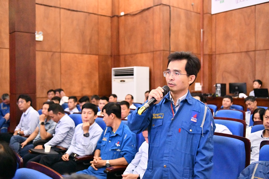 CBCNV BSR tham gia đóng góp ý kiến nhằm nâng cao văn hóa an toàn trong buổi họp phổ biến kế hoạch An toàn, Vệ sinh, Môi trường