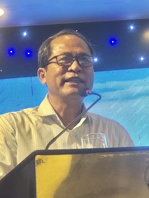 Ông Nguyễn Phạm Kiên Trung trình bày tham luận. Ảnh: Viết Hiền Ông Nguyễn Phạm Kiên Trung trình bày tham luận. Ảnh: Viết Hiền