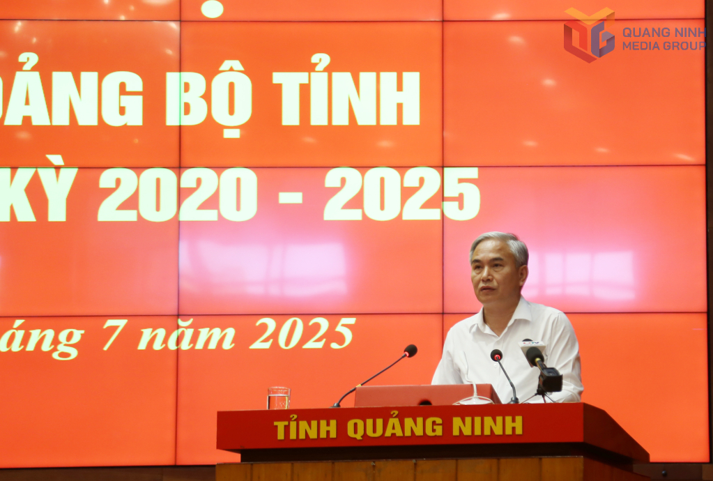 Ông Vũ Anh Tuấn, Tổng Giám đốc Tập đoàn Công nghiệp Than - Khoáng sản Việt Nam, phát biểu tại hội nghị.