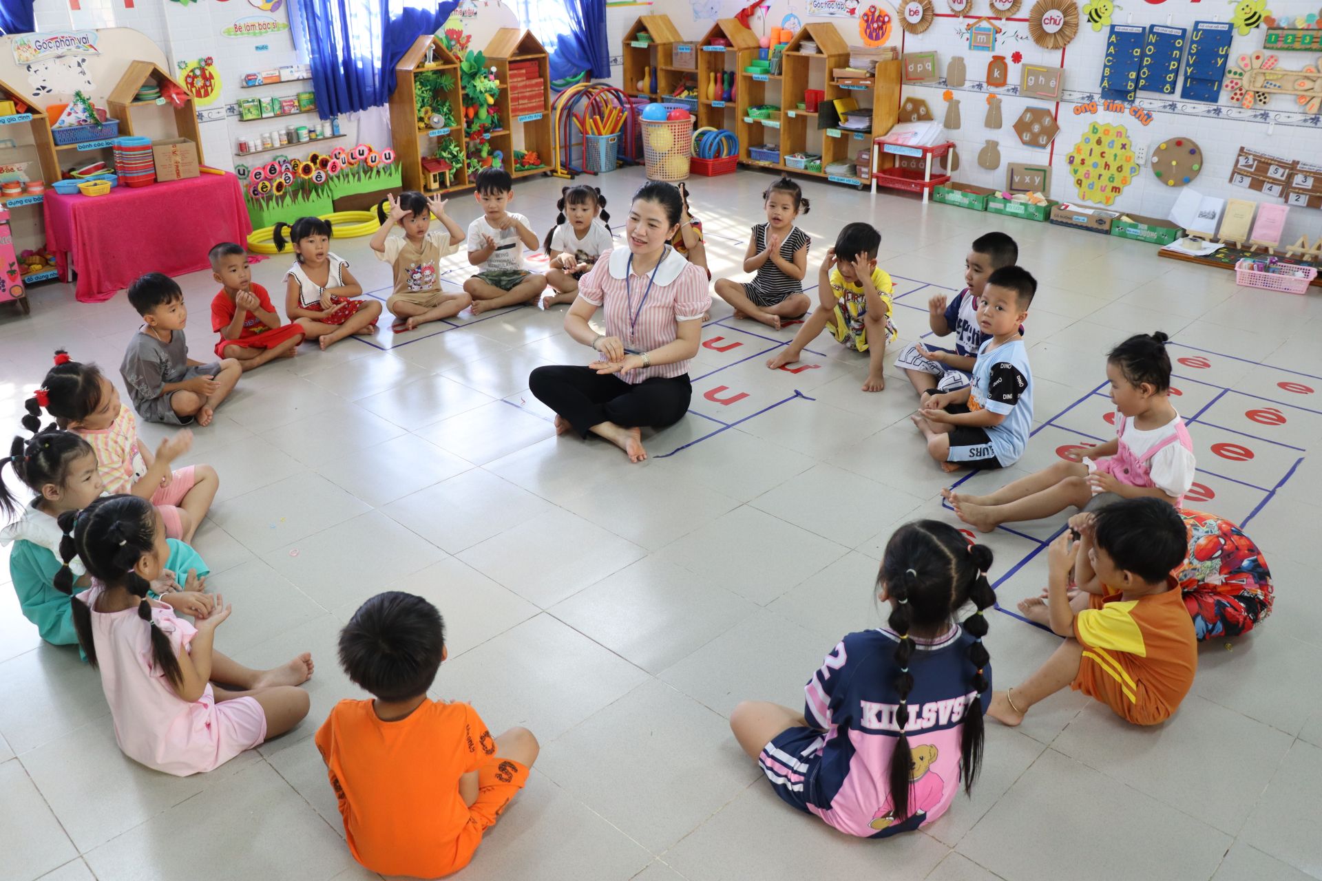 Bộ Giáo dục và Đào tạo dự kiến lộ trình học phí đối với giáo dục mầm non, phổ thông