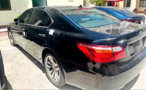 Gia Lai: Phát hiện xe ô tô nhãn hiệu LEXUS không có giấy tờ hợp pháp