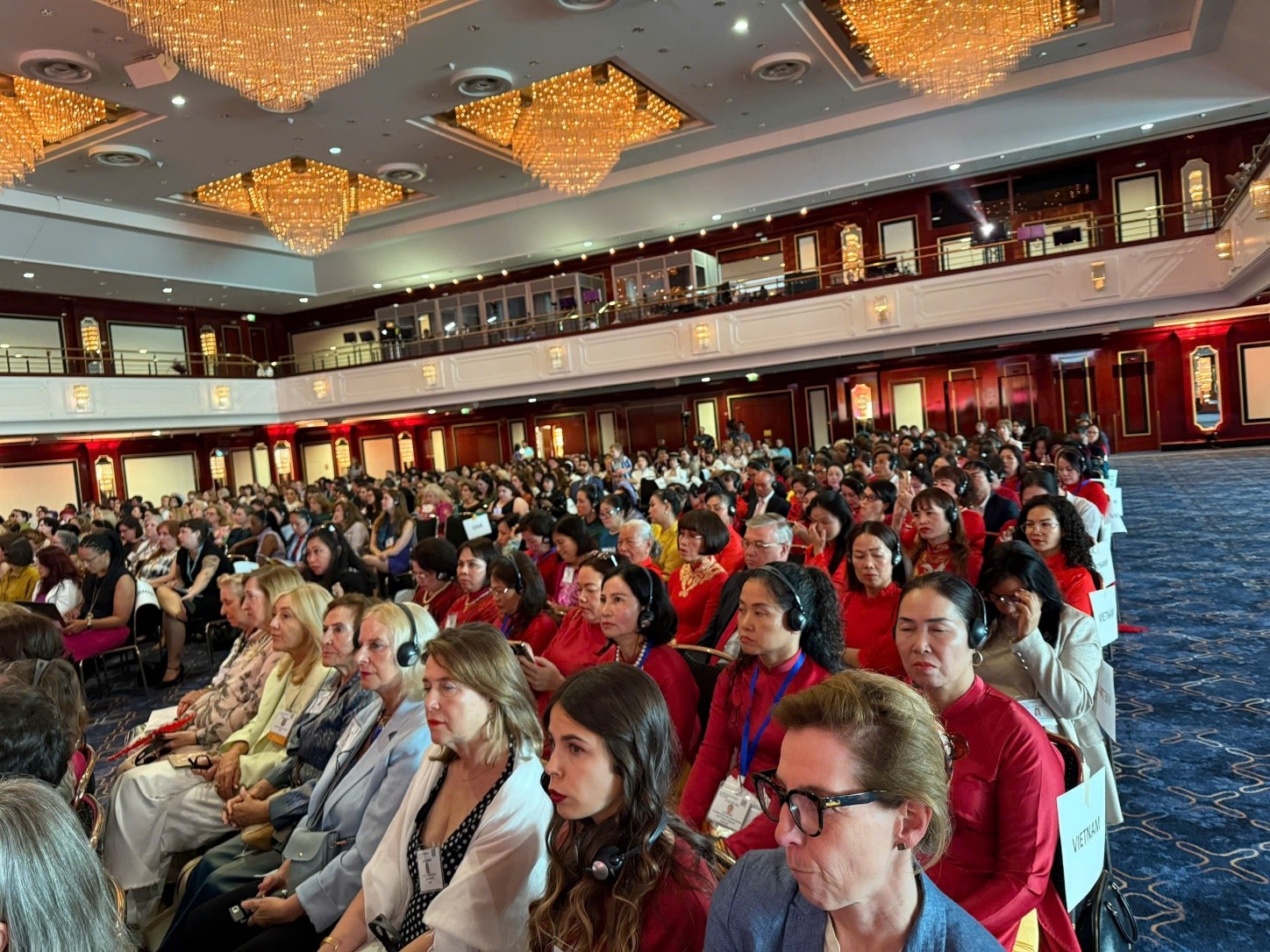 Đoàn Việt Nam tham gia tích cực các phiên thảo luận toàn thể và chuyên đề tại hội nghị