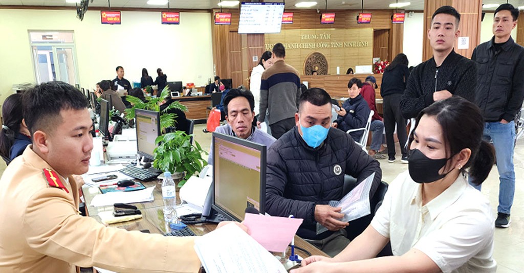 Ninh Bình công bố 24 điểm cấp đổi giấy phép lái xe, 132 điểm đăng ký phương tiện giao thông