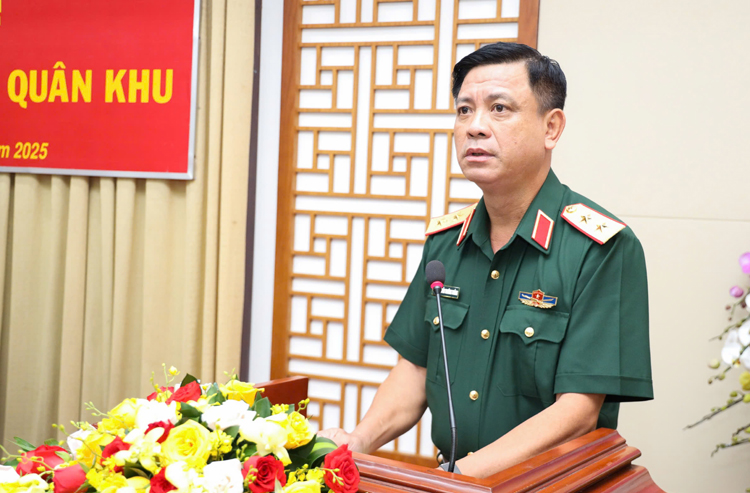 Trung tướng Nguyễn Trường Thắng, Ủy viên Ban Chấp hành Trung ương Đảng, Ủy viên Quân ủy Trung ương, Thứ trưởng Bộ Quốc phòng phát biểu. Ảnh: Lê Tiến Trung tướng Nguyễn Trường Thắng, Ủy viên Ban Chấp hành Trung ương Đảng, Ủy viên Quân ủy Trung ương, Thứ trưởng Bộ Quốc phòng phát biểu. Ảnh: Lê Tiến