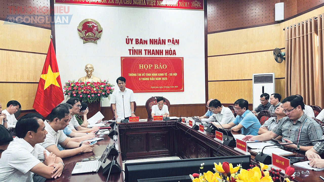 Toàn cảnh buổi họp báo