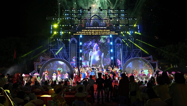 Quang cảnh buổi lễ