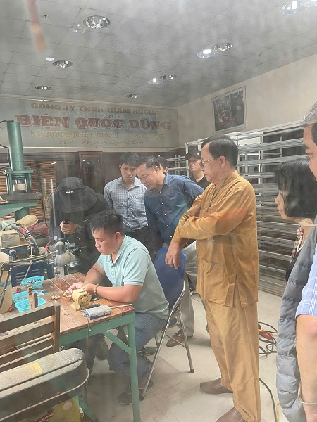 Một xưởng chế tác Trầm Hương tại iNinh Hòa (cũ), tỉnh Khánh Hòa