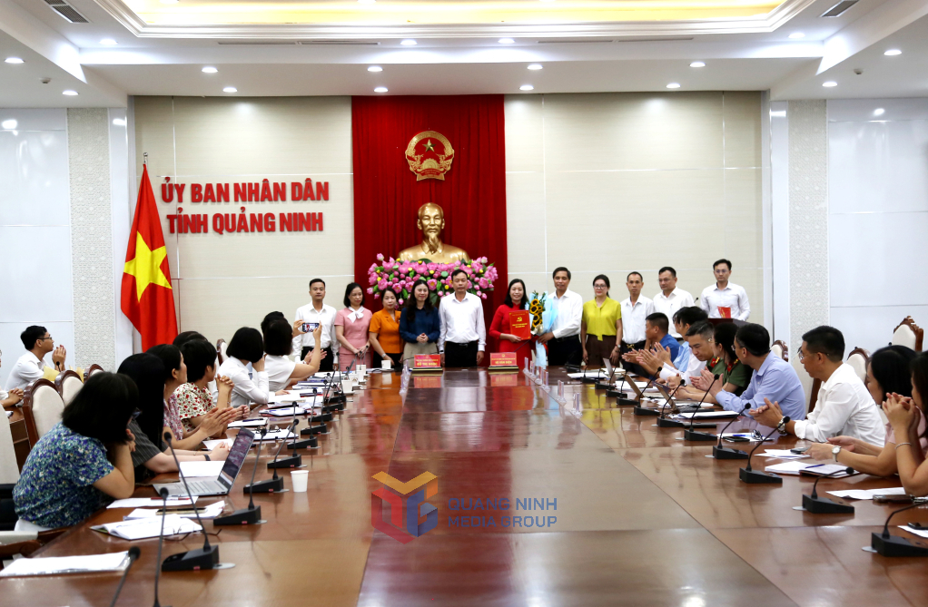 Đoàn công tác Cục Thống kê làm việc với tỉnh Quảng Ninh