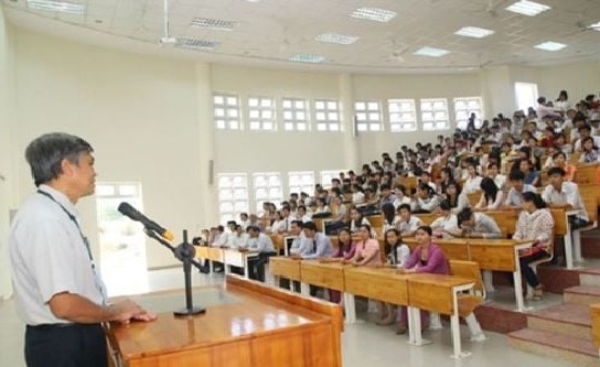 Bộ Giáo dục và Đào tạo đề xuất mức trần học phí giáo dục đại học công lập