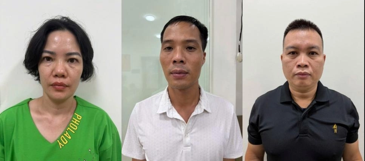 Đối tượng Nguyễn Thị Thu Hương và hai người khác bị tạm giữ. Ảnh: Công an TP. Hà Nội