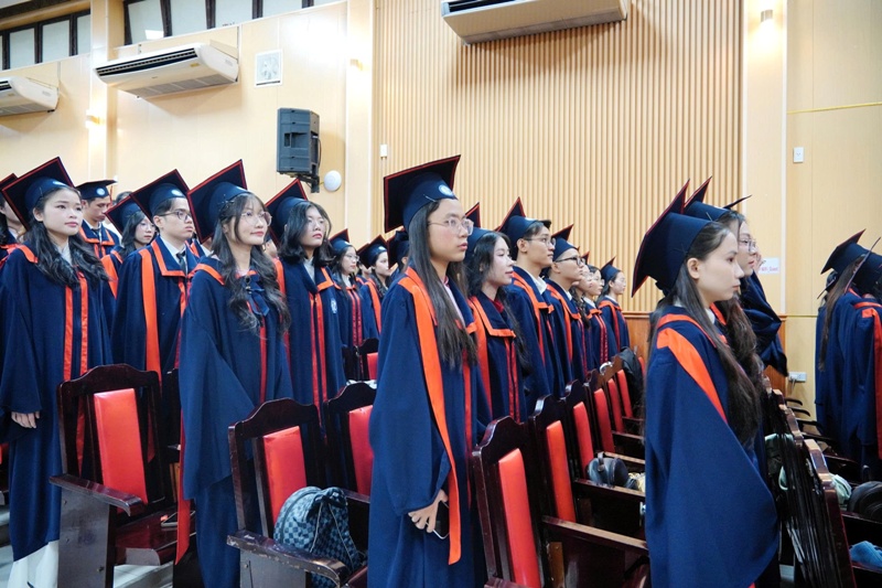 Tự hào là Sinh viên Trường Đại học Y- Dược Huế Tự hào là Sinh viên Trường Đại học Y- Dược Huế