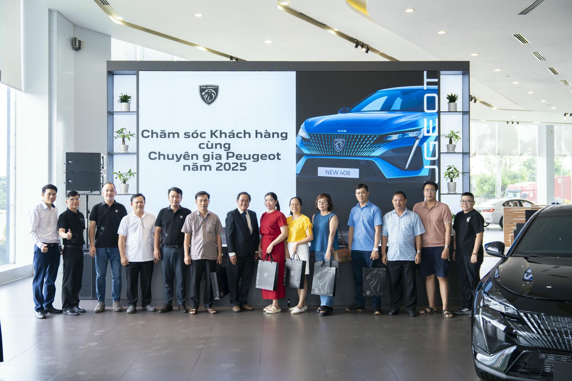 Chương trình Peugeot Expert Care 2025 thu hút đông đảo khách hàng tham gia