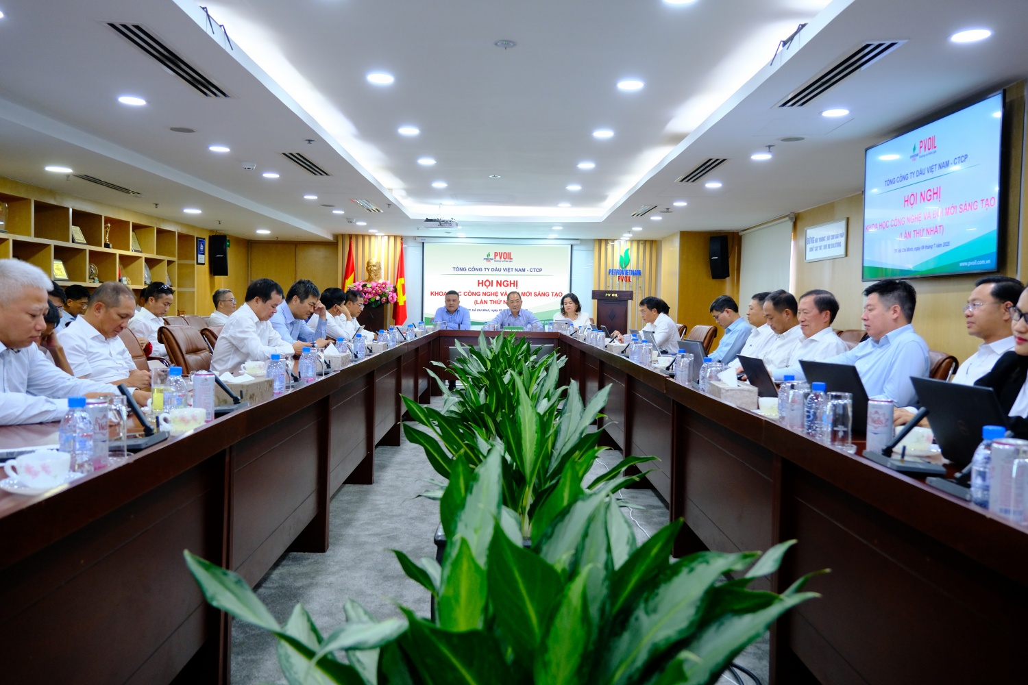 Toàn cảnh Hội nghị Toàn cảnh Hội nghị