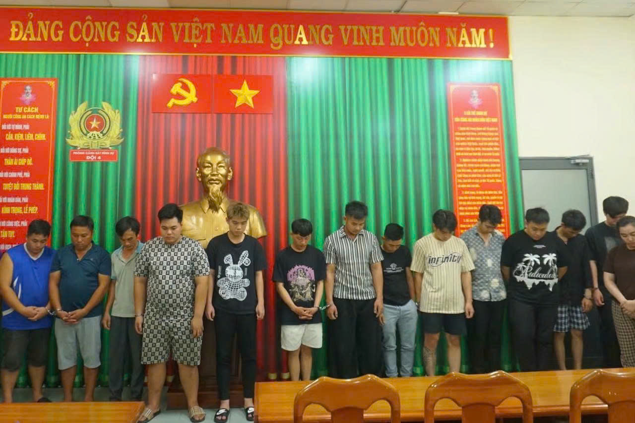 Công an TP.HCM triệt phá đường dây mua bán khí cười, thu lợi hơn 100 tỷ đồng
