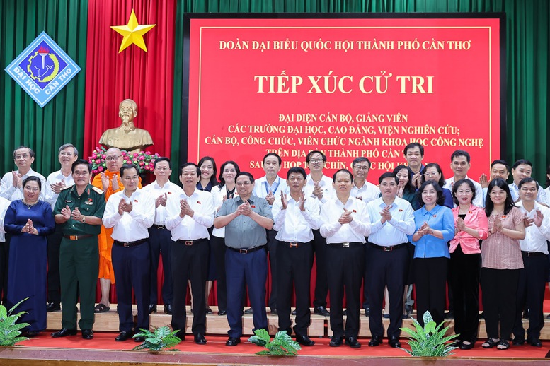 Thủ tướng mong muốn và tin tưởng Đoàn đại biểu Quốc hội TP. Cần Thơ mới với nhiều đại biểu hơn sẽ hoạt động chất lượng, hiệu quả hơn, đáp ứng hơn nữa lòng mong mỏi của cử tri - Ảnh: VGP/Nhật Bắc Thủ tướng mong muốn và tin tưởng Đoàn đại biểu Quốc hội TP. Cần Thơ mới với nhiều đại biểu hơn sẽ hoạt động chất lượng, hiệu quả hơn, đáp ứng hơn nữa lòng mong mỏi của cử tri - Ảnh: VGP/Nhật Bắc