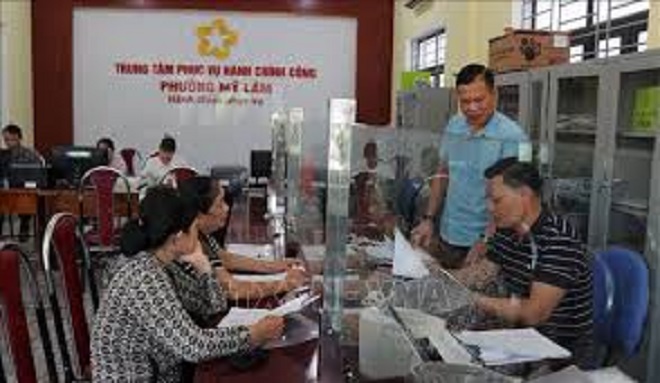 Bố trí nhân sự chính quyền cấp xã sau sáp nhập: Bộ Chính trị cho phép "vận dụng" cán bộ thiếu chuẩn để đảm bảo hoạt động