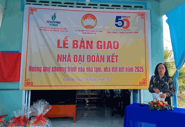 Bà Nguyễn Thúy Hằng - Phó Chủ tịch Ủy ban MTTQVN Thành phố Cần Thơ