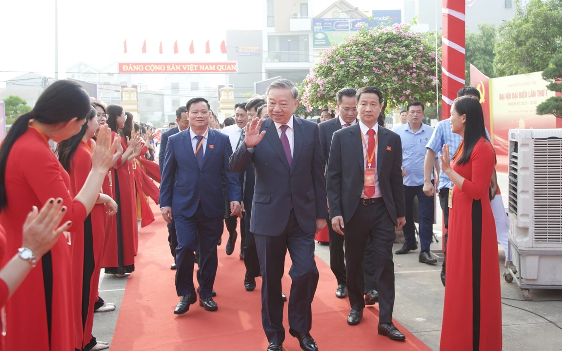 Tổng Bí thư Tô Lâm tới dự Đại hội Đại biểu Đảng bộ xã Nghĩa Trụ lần thứ I, nhiệm kỳ 2025-2030. Tổng Bí thư Tô Lâm tới dự Đại hội Đại biểu Đảng bộ xã Nghĩa Trụ lần thứ I, nhiệm kỳ 2025-2030.