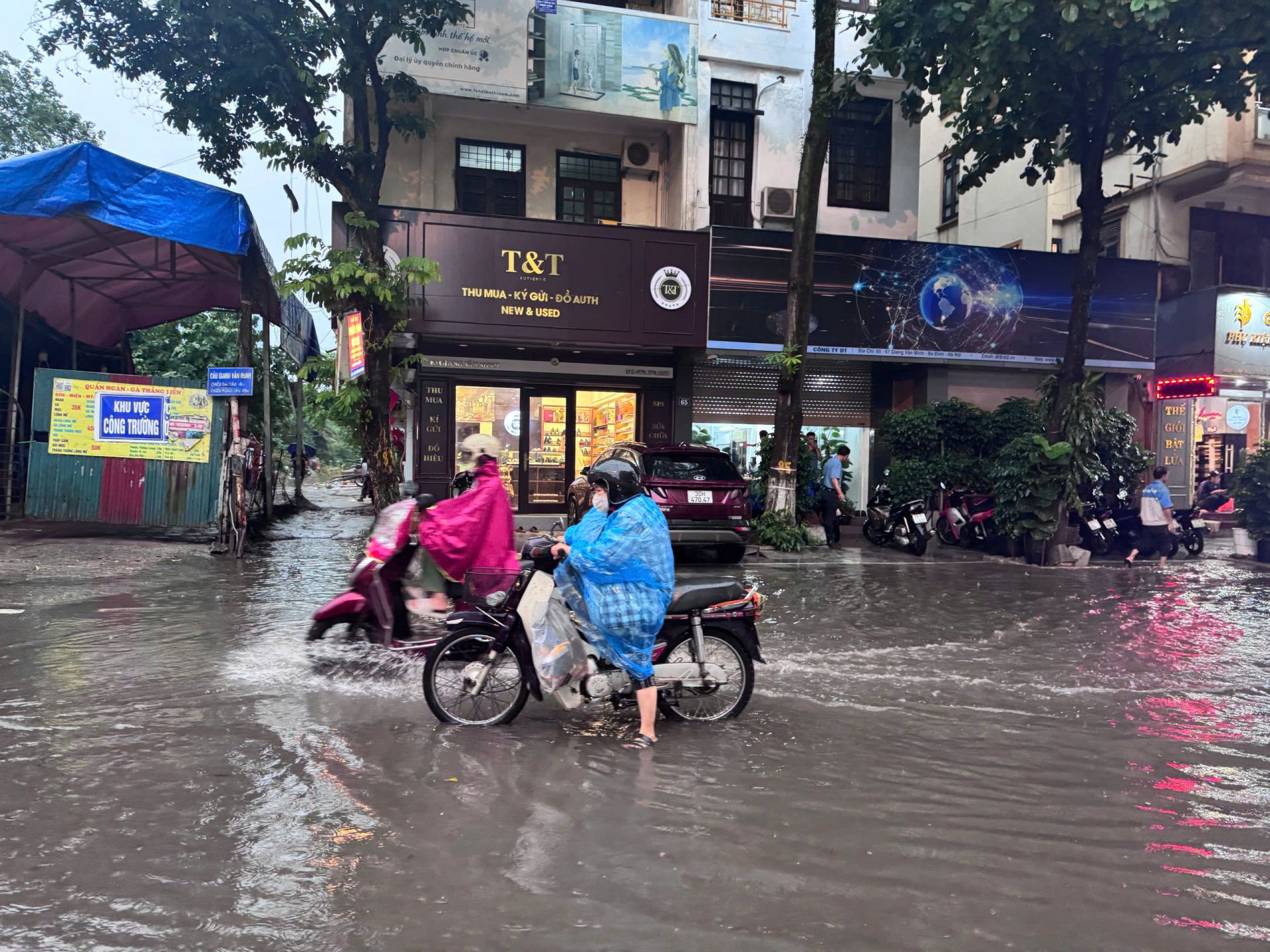 Cảnh báo ngập úng khu vực nội thành Hà Nội