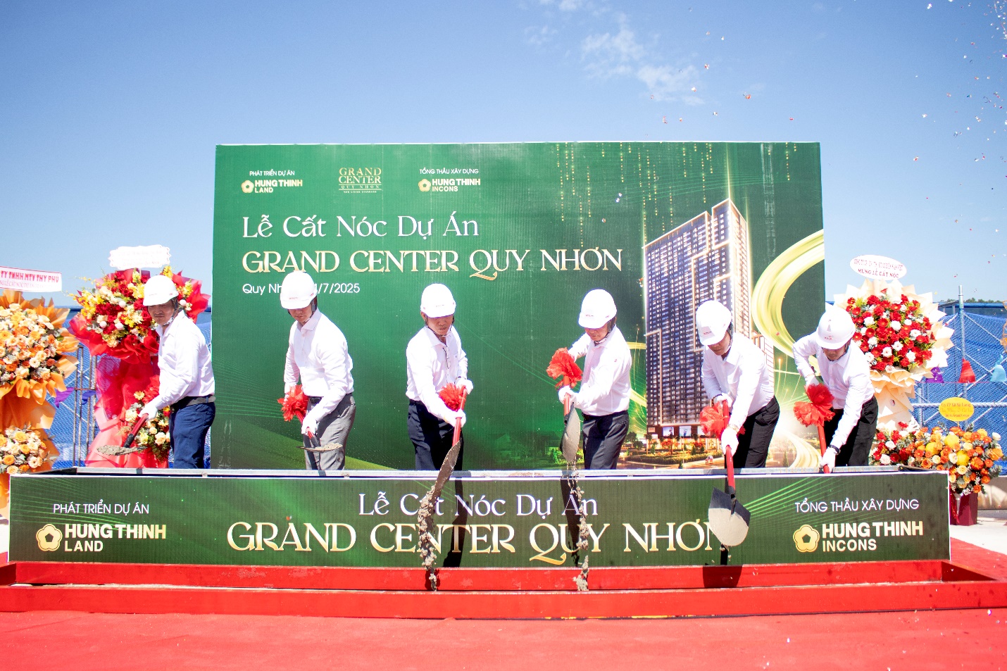 Lễ cất nóc dự án Grand Center Quy Nhon đánh dấu cột mốc mới trong hành trình tăng tốc xây dựng và hoàn thiện